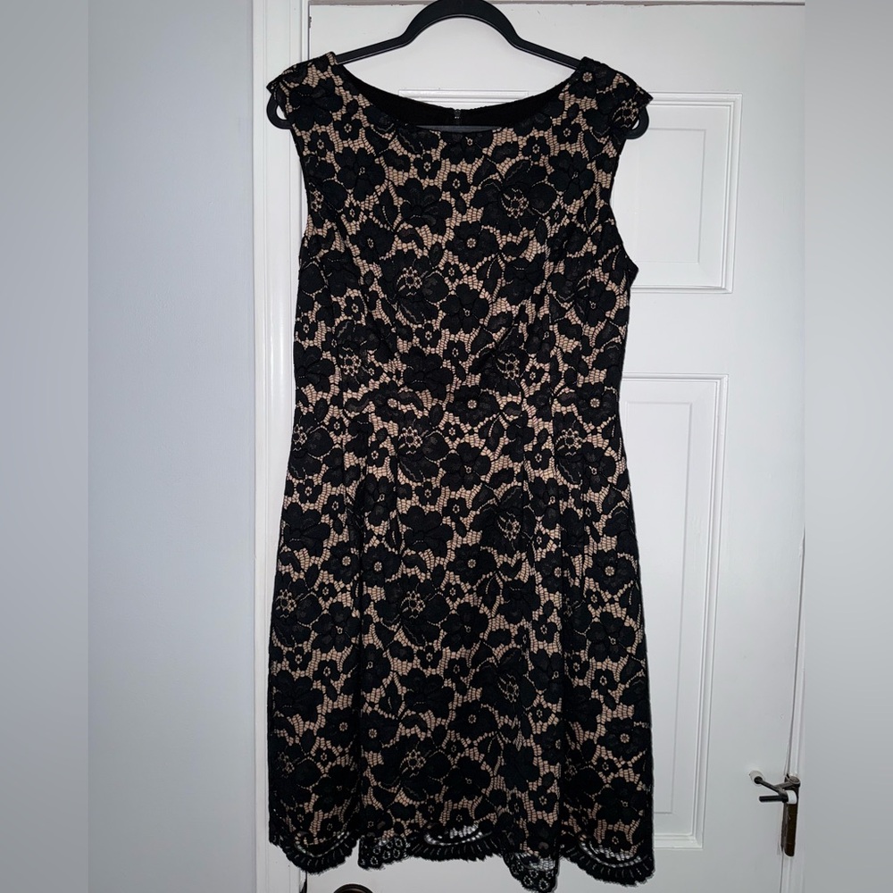 Vince Camuto Black and Tan Lace Fit & Flare Women’s Dress size 10